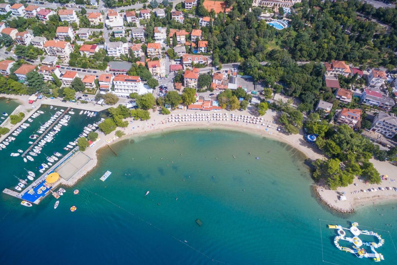 Apartments Villa 7 Crikvenica Bagian luar foto